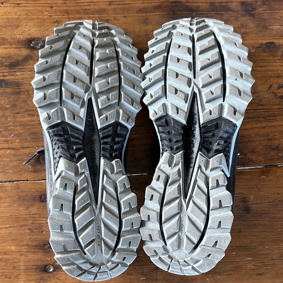 Saucony Excursion TR13 Black and Gray Athletic Shoes - Picture 5 of 5